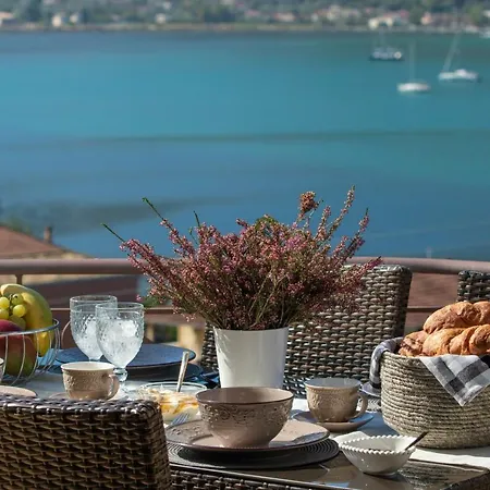 Thea Family 2 * Geni (Lefkada)