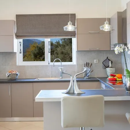 Thea Family 2 Apartment Geni (Lefkada)